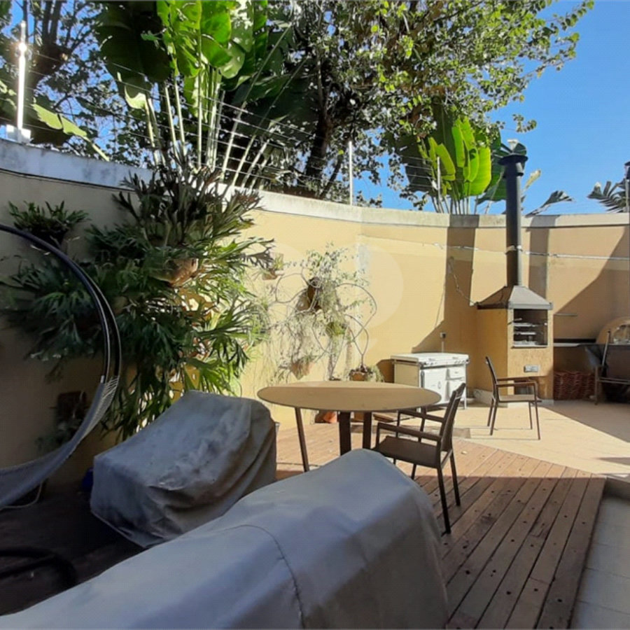 Casa à venda ou para alugar com 4 quartos, sendo 2 suítes, em City América, São Paulo, SP
