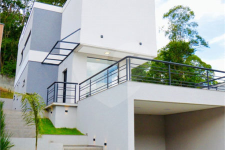 Casa à venda com 3 suítes no condomínio Quintas da Boa Vista, Atibaia - SP