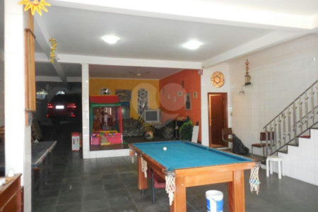Sobrado à venda com 4 quartos, sendo 3 suítes, em Vila Gustavo, São Paulo, SP