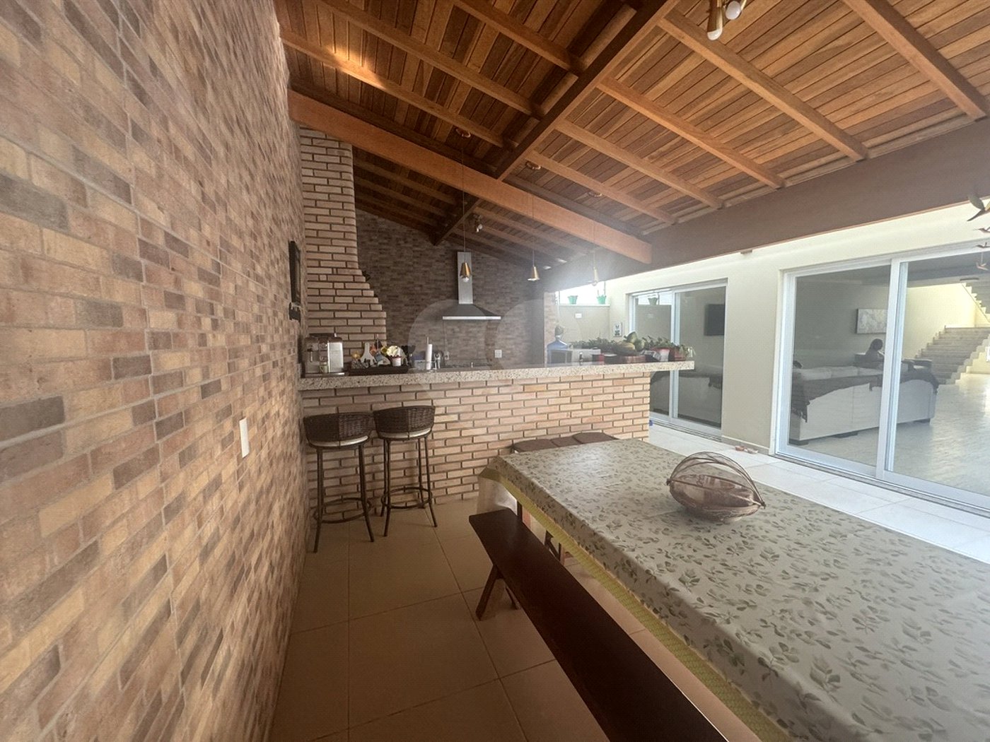 Casa à venda com 3 suítes no condomínio Lago da Serra, Araçoiaba da Serra - SP