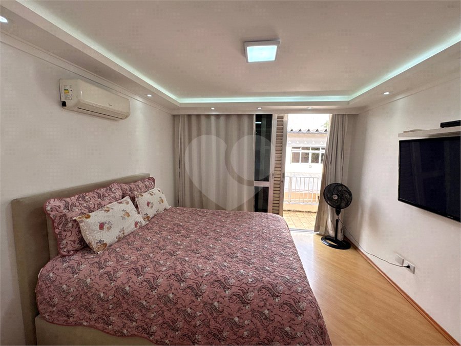 Sobrado à venda com 4 quartos, sendo 3 suítes,  em Jardim São Bento, São Paulo, SP