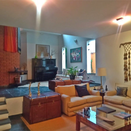 Casa à venda com 4 quartos, sendo 2 suítes,  em Morumbi, São Paulo, SP