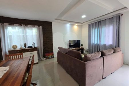 Casa em condomínio à venda com 3 quartos, sendo 1 suíte,  em Rasa, Armação dos Búzios, RJ