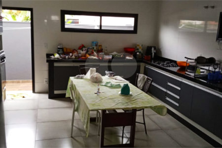 Casa à venda com 3 suítes no condomínio Chácara Ondina, Sorocaba - SP