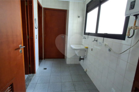 Apartamento para alugar com 3 quartos, sendo 1 suíte, em Brooklin, São Paulo, SP