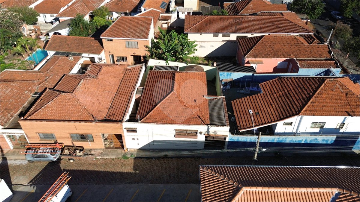 Casa à venda com 2 quartos no Centro, Araraquara, SP