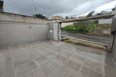 Casa Térrea à venda com 3 suítes em Jardim do Lago, Atibaia, SP