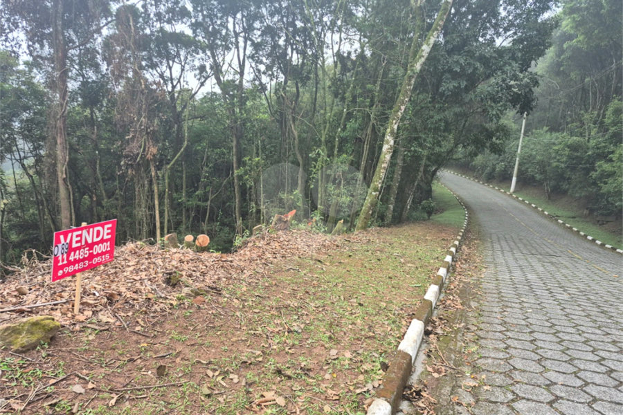 Terreno à venda no condomínio Parque Imperial da Cantareira, Mairiporã - SP