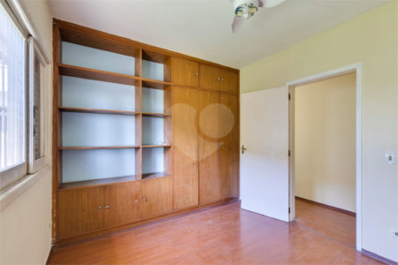 Casa Térrea à venda com 3 quartos, sendo 1 suíte, em Interlagos, São Paulo, SP