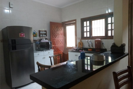 Casa à venda com 2 quartos em Jardim Savoy, Itanhaém, SP