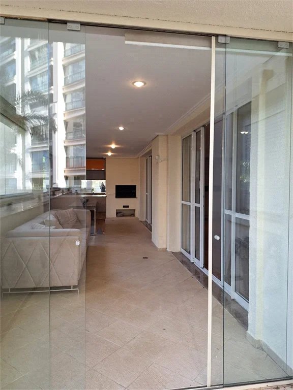 Apartamento à venda com 4 quartos, sendo 3 suítes, em Vila Gertrudes, São Paulo, SP