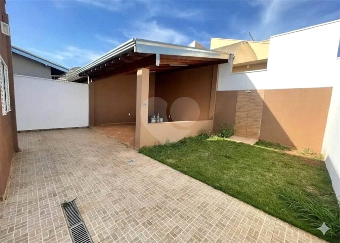 Casa à venda com 2 quartos, sendo 1 suíte, no condomínio Alvorada, Araraquara - SP