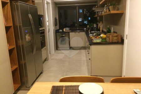 Apartamento à venda com 3 suítes em Granja Julieta, São Paulo, SP