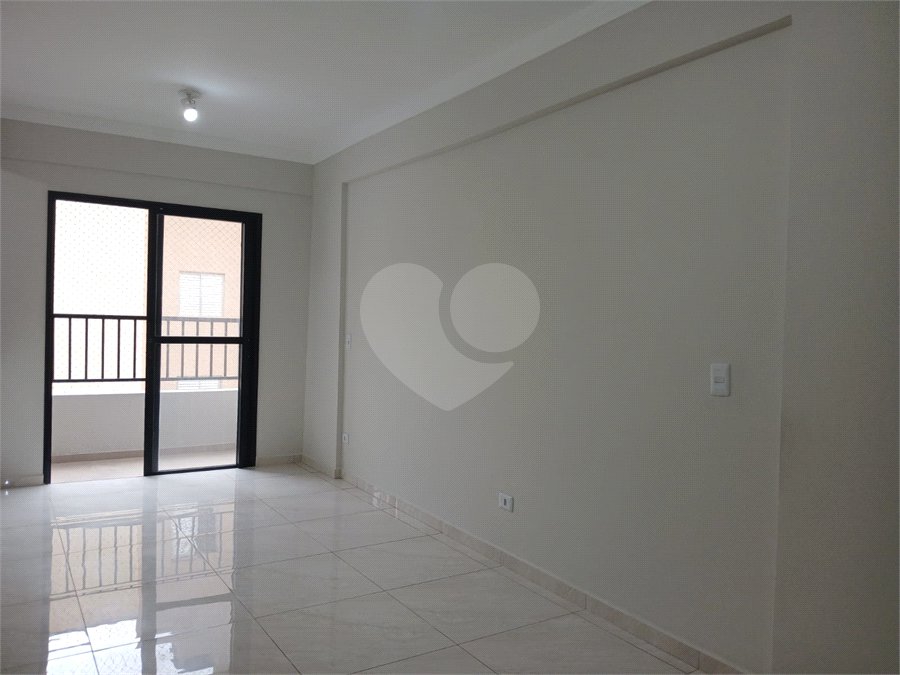 Apartamento para alugar com 2 quartos, sendo 1 suíte, em Jardim Carambeí, São Roque, SP