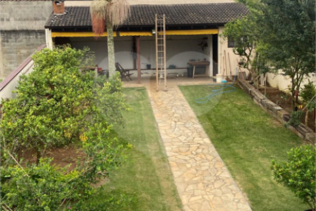 Sobrado à venda com 3 quartos, sendo 1 suíte,  em Vila Suissa, Mogi das Cruzes, SP
