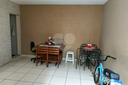 Casa à venda com 2 quartos, sendo 1 suíte,  em Jardim Brasil (zona Norte), São Paulo, SP