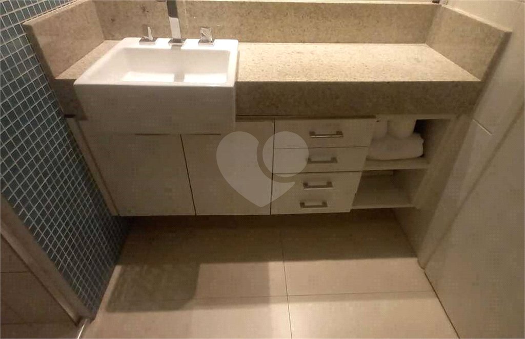 Apartamento à venda com 2 quartos, sendo 1 suíte,  em Itaim Bibi, São Paulo, SP