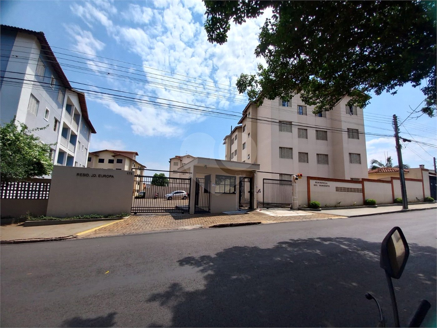 Apartamento no Condomínio Jardim Europa.