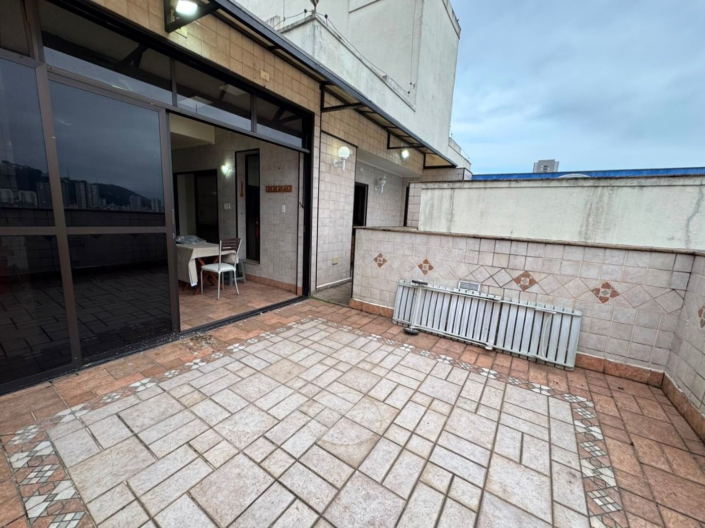 Cobertura com 4 dormitórios à venda, 360 m² por R$ 1.990.000,00 - Gonzaga - Santos/SP