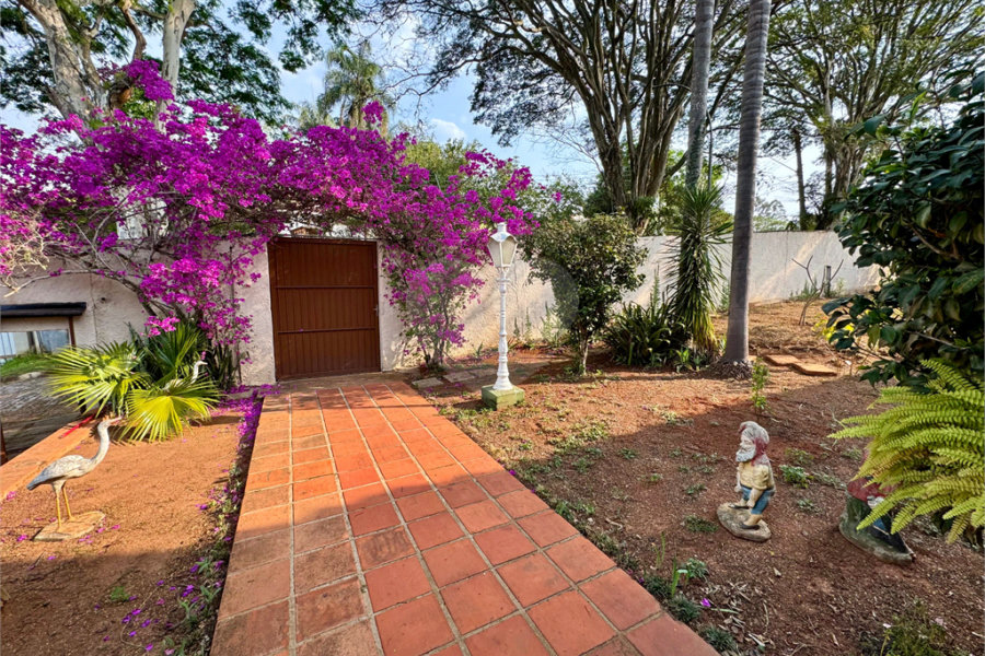 Casa à venda com 7 quartos, sendo 4 suítes, no condomínio Campos de Mairiporã Gleba 1, Mairiporã - SP