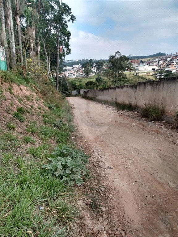Chácara à venda com 8 quartos em Parque Piratininga, Itaquaquecetuba, SP
