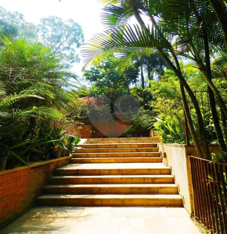 Casa de Vila à venda com 5 quartos, sendo 2 suítes, em Jardim Marajoara, São Paulo, SP