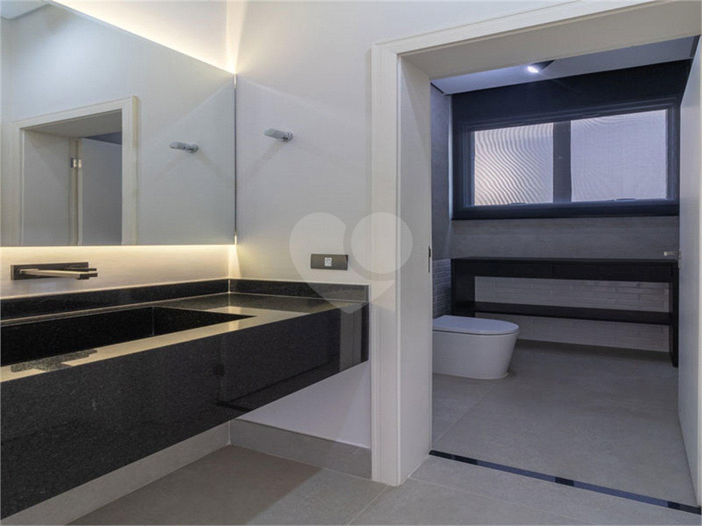 Casa à venda com 3 suítes no condomínio Parque Imperial da Cantareira, Mairiporã - SP