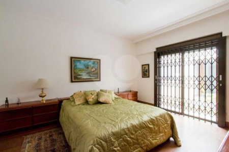 Casa Térrea à venda com 5 suítes em Jardim Marajoara, São Paulo, SP