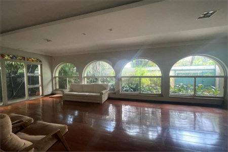 Sobrado à venda com 5 quartos, sendo 2 suítes, em Jardim Paulistano, São Paulo, SP