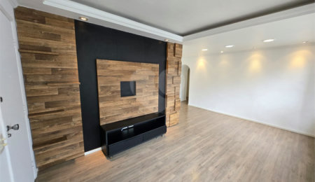 Apartamento à venda com 3 quartos, sendo 1 suíte,  em Indianópolis, São Paulo, SP