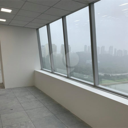 Sala à venda em Várzea de Baixo, São Paulo, SP