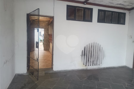Casa Térrea à venda com 3 quartos, sendo 1 suíte,  em Campininha, São Paulo, SP