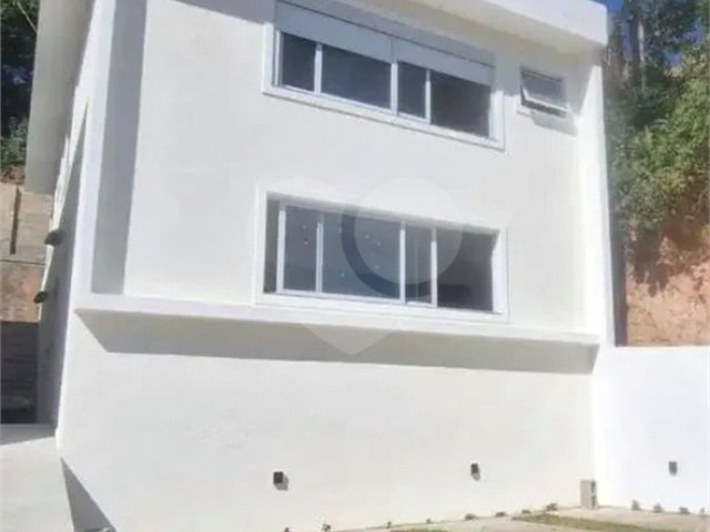 Casa à venda com 3 quartos, sendo 1 suíte,  no condomínio Estancia da Serra / Residencial Nova Mairipora, Mairiporã - SP