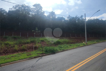 Terreno a Venda em Atibaia no Condominio Elementum