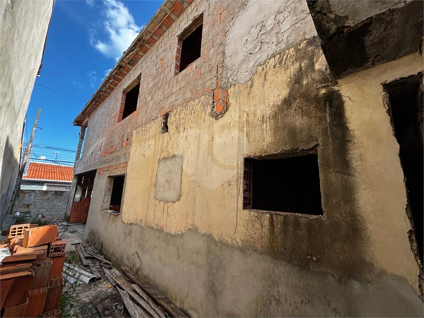 Casa à venda com 3 quartos, sendo 1 suíte, em Jardim Santa Cruz, Salto, SP