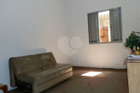 Casa Térrea à venda com 3 quartos, sendo 1 suíte,  em Vila Santo Estéfano, São Paulo, SP