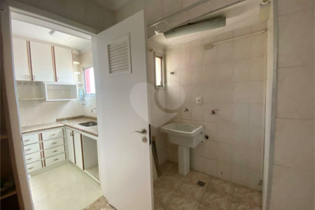 Apartamento à venda com 2 quartos em Vila Alexandria, São Paulo, SP