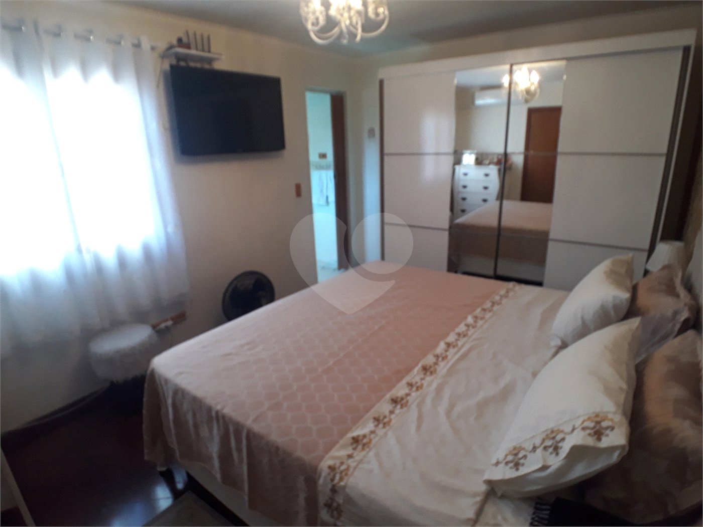 Casa Térrea à venda com 6 quartos, sendo 2 suítes, em Limão, São Paulo, SP