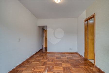 Casa à venda com 4 suítes em Chácara Monte Alegre, São Paulo, SP