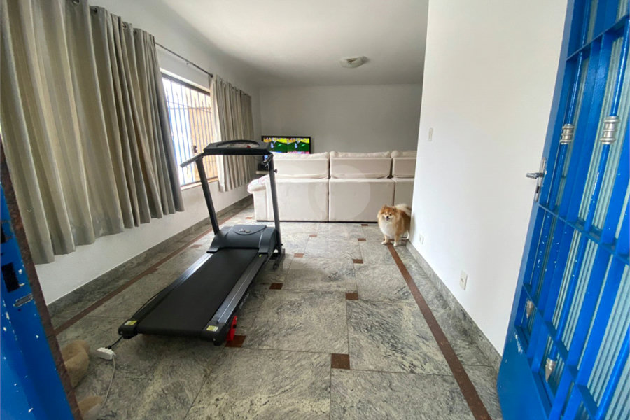 Sobrado 3 Suítes próximo ao parque do carmo