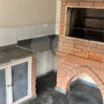 Sobrado à venda com 3 suítes em Barreiro, Mairiporã, SP