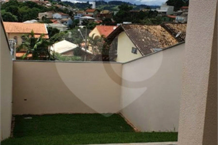 Casa à venda com 3 quartos, sendo 1 suíte, em Vila Santa Rosália, São Roque, SP