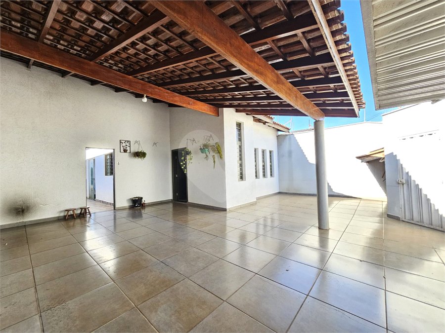Casa à venda com 3 quartos, sendo 1 suíte,  em Jardim Jóquei Clube, Ribeirão Preto, SP