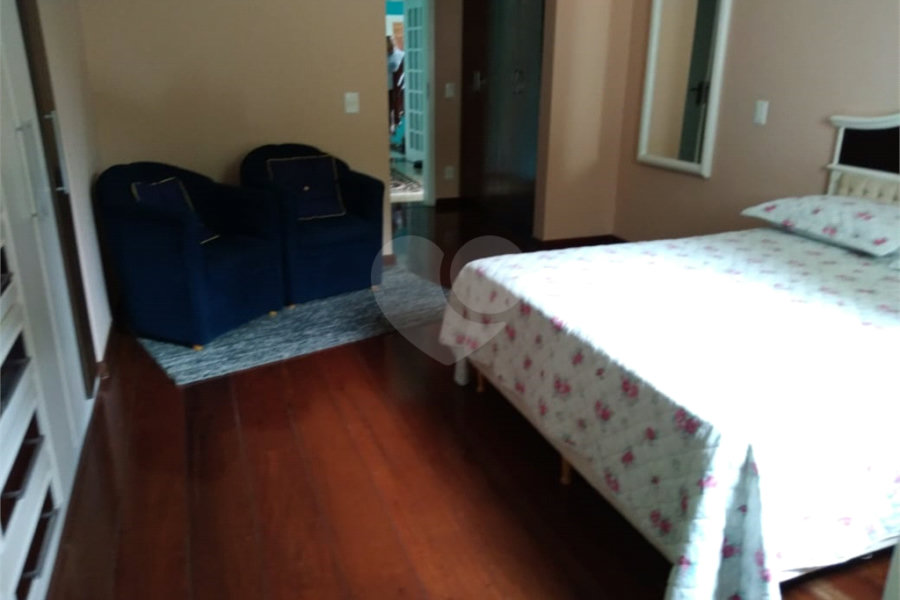 Sobrado à venda com 4 quartos, sendo 2 suítes, em Serra da Cantareira, Mairiporã, SP