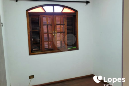 Sobrado à venda com 3 quartos, sendo 1 suíte, em Jardim Pinheiros, São Paulo, SP