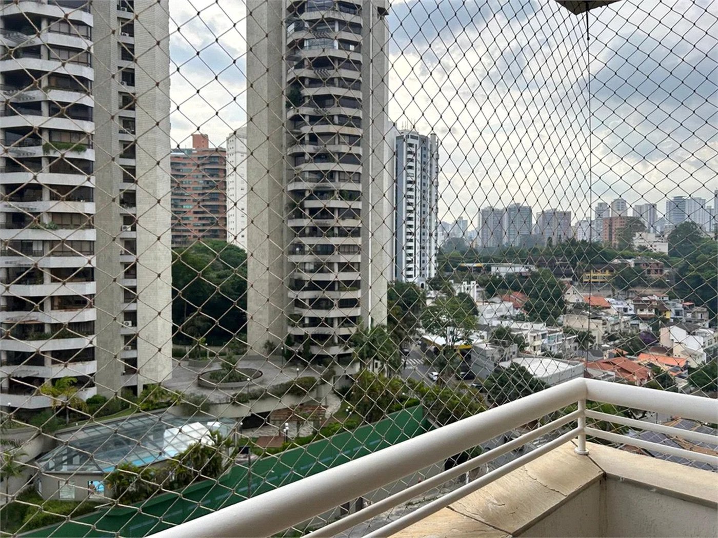Apartamento à venda com 2 quartos, sendo 1 suíte, em Paraíso do Morumbi, São Paulo, SP