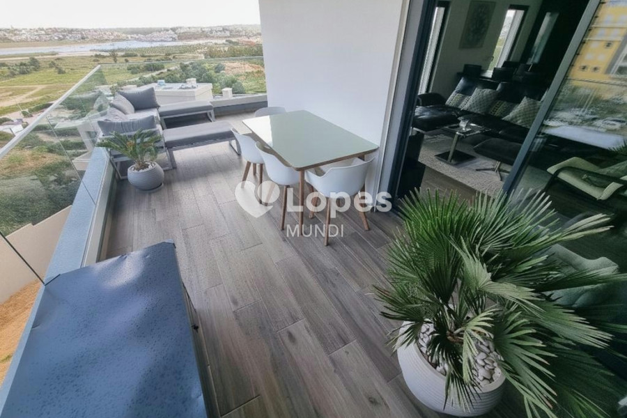 Cobertura T2 à venda em Portimão, Algarve, Portugal – Piscina no rooftop