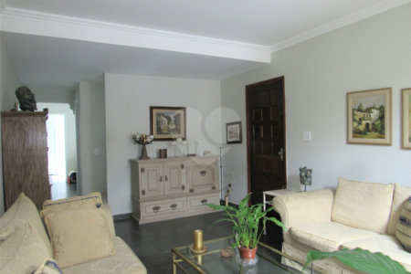 Sobrado à venda com 3 quartos, sendo 1 suíte, em Granja Julieta, São Paulo, SP