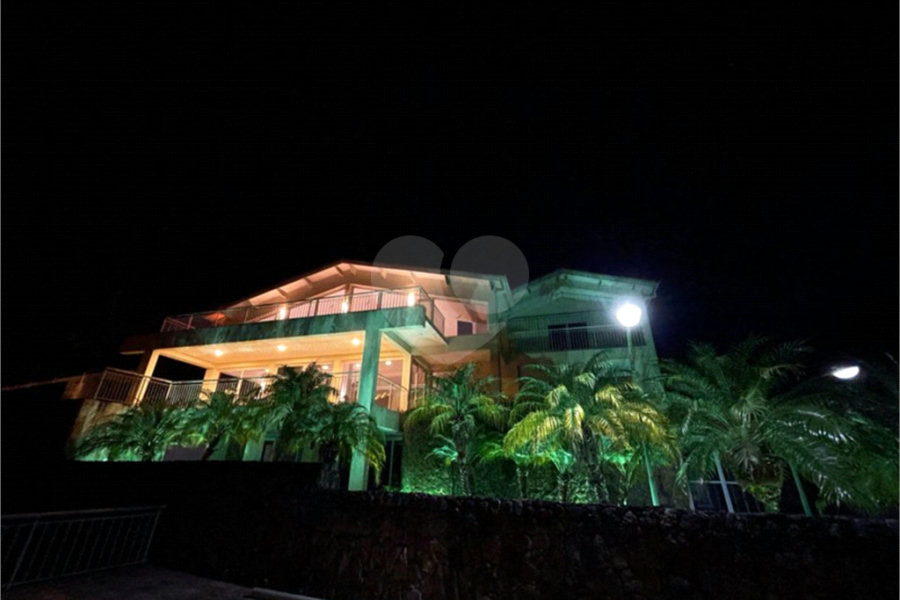 Casa à venda com 6 suítes no condomínio Sausalito, Mairiporã - SP