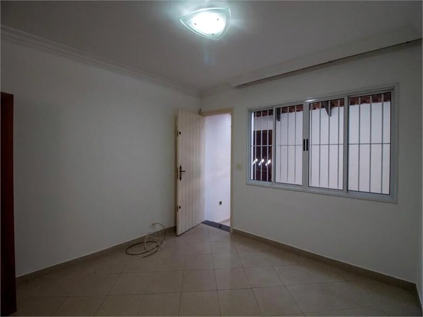 Casa à venda com 3 quartos, sendo 1 suíte, em Jardim Ester, São Paulo, SP
